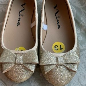 Girls Nina Gold Dress shoes- size 13. Worn once.